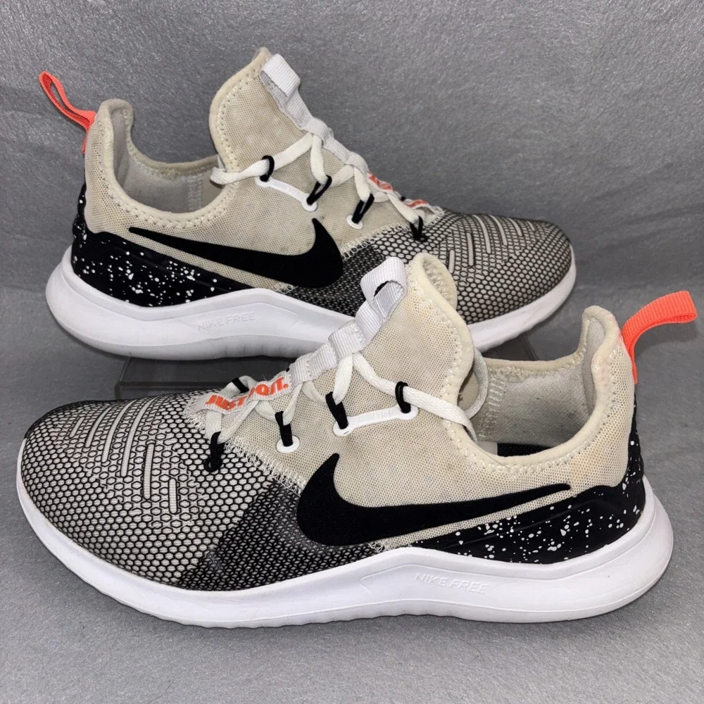 Nike Free TR 8 942888-101 White Black Total Crimson Trainers Women's US 8.5 EUC